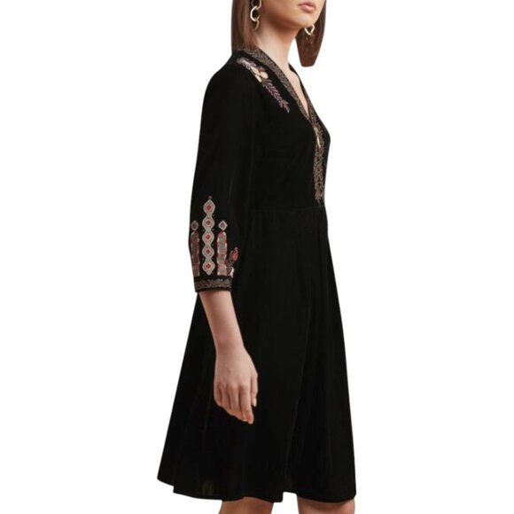 Label Ritu Kumar Black Micro Velvet V Neck Hungarian Embroidered Dress - S NWT - Picture 4 of 15